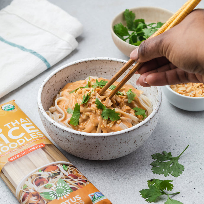 Pad Thai Rice Noodles with Peanut Sauce